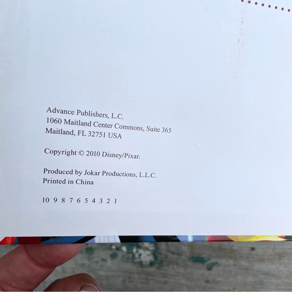 The incredibles set of two children’s books - Picture 2 of 5